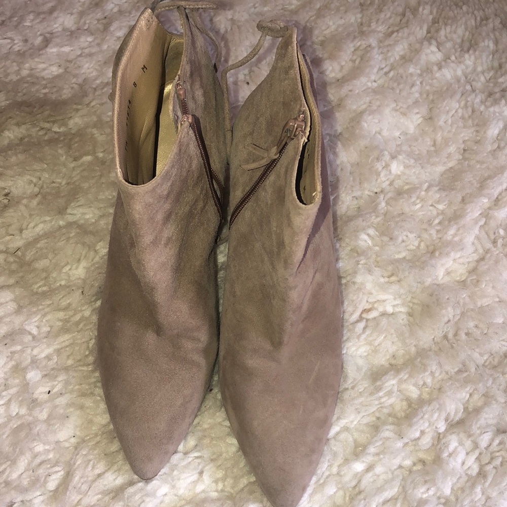 ♥️STUART WEITZMAN ANKLE BOOTIE